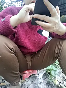 Snapshot of Fuckmehard2xx chatting on 03/10/25, 09:10 Fuckmehard2xx online show from 03/10/25, 09:10