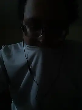 Snapshot of beautiful_hands_ chatting on 11/23/25, 08:14 beautiful hands online show from 11/23/25, 08:14