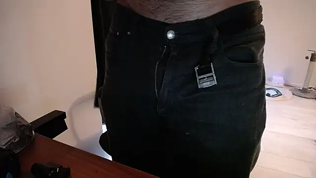 P4RtYBOII92 online show from 11/01/25, 11:45