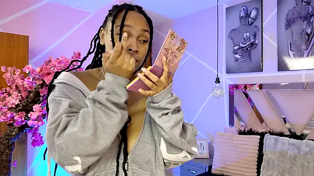 Elith noa online show from 11/27/25, 07:38