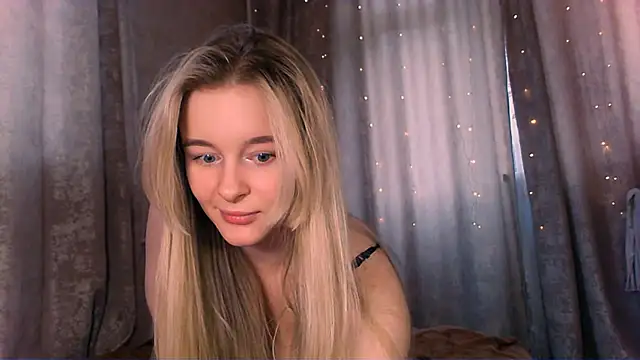 Snapshot of Eva_Jaya chatting on 03/05/25, 01:06 Eva Jaya online show from 03/05/25, 01:06