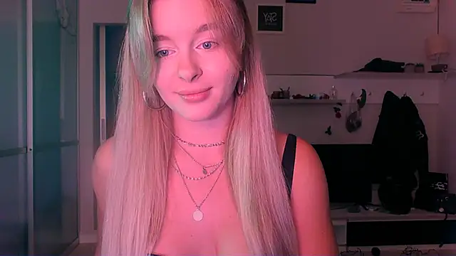 Snapshot of Eva_Jaya chatting on 09/23/25, 11:02 Eva Jaya online show from 09/23/25, 11:02