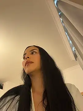  miaquevedo  online show from 05/02/26, 01:49