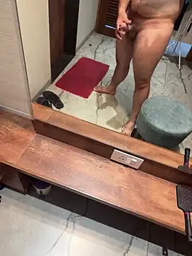 versatile guy01 online show from 10/02/25, 03:02