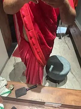 versatile guy01 online show from 10/24/25, 03:47