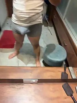 Snapshot of versatile_guy01 chatting on 02/07/26, 01:53 versatile guy01 online show from 02/07/26, 01:53