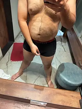 Snapshot of versatile_guy01 chatting on 02/08/26, 03:21 versatile guy01 online show from 02/08/26, 03:21