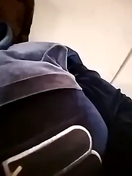 Snapshot of Kami-liya chatting on 03/17/25, 03:25 Kami-liya online show from 03/17/25, 03:25