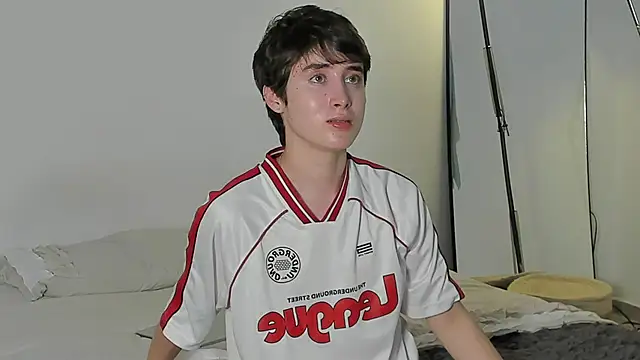 Snapshot of alejandro_ms chatting on 12/05/24, 12:41 alejandro ms online show from 12/05/24, 12:41