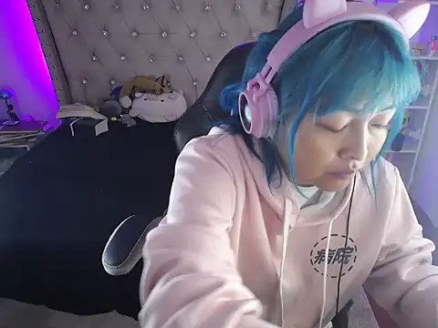 Shaddycute  online show from 02/15/25, 09:59