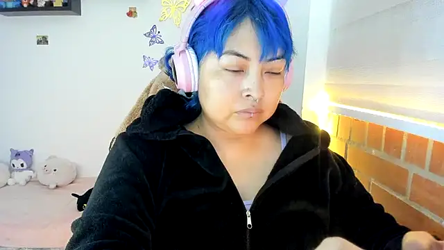 Shaddycute  online show from 10/28/25, 02:31