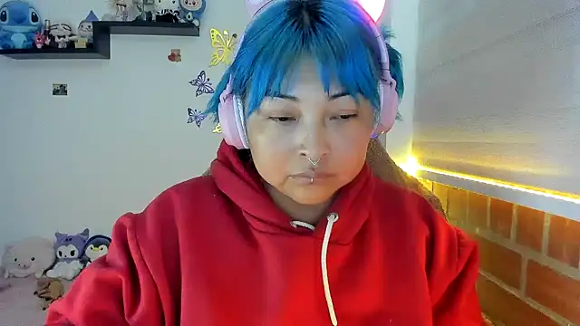 Shaddycute  online show from 12/15/25, 03:27