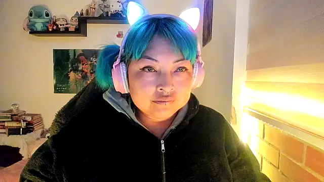 Shaddycute  online show from 02/04/26, 12:22