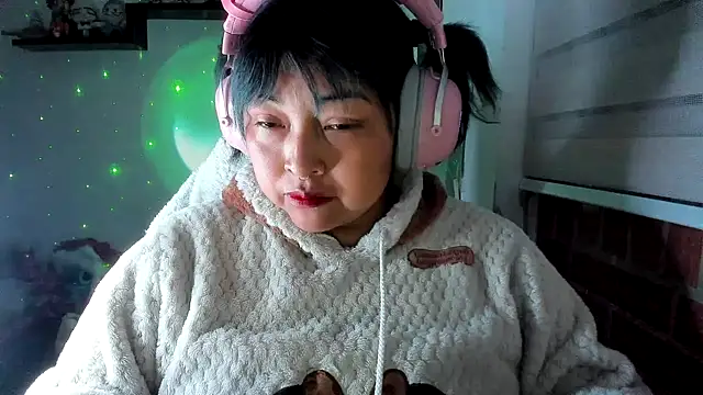Shaddycute  online show from 06/11/26, 03:26