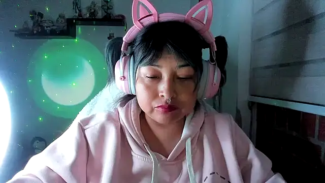 Shaddycute  online show from 06/22/26, 02:57