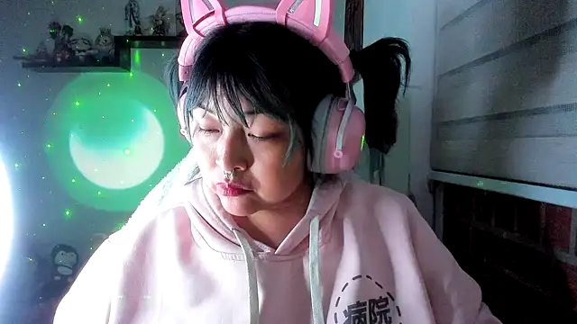 Shaddycute  online show from 06/22/26, 03:25