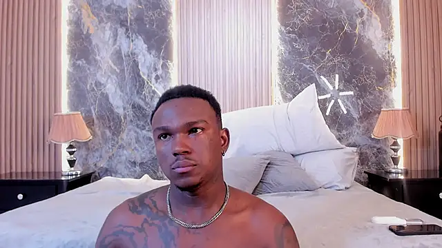 Snapshot of Troykhalil chatting on 02/14/25, 02:39 Troykhalil online show from 02/14/25, 02:39