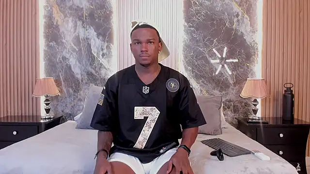 Snapshot of Troykhalil chatting on 02/15/25, 08:33 Troykhalil online show from 02/15/25, 08:33