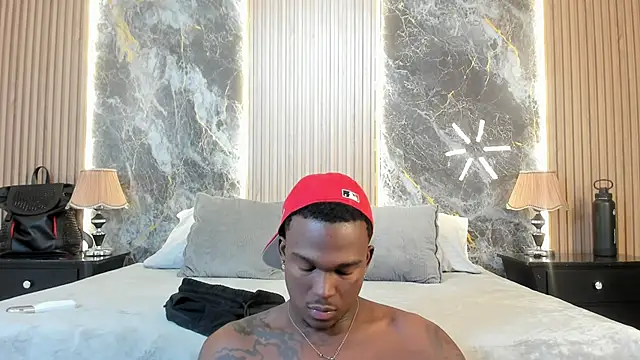 Snapshot of Troykhalil chatting on 02/21/25, 02:06 Troykhalil online show from 02/21/25, 02:06