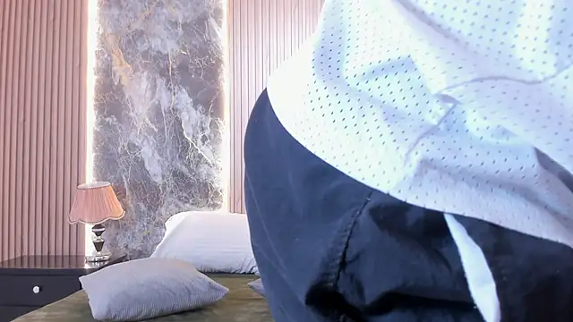 Snapshot of Troykhalil chatting on 02/21/25, 08:27 Troykhalil online show from 02/21/25, 08:27