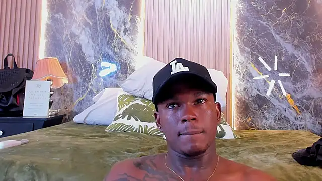 Snapshot of Troykhalil chatting on 02/27/25, 01:05 Troykhalil online show from 02/27/25, 01:05