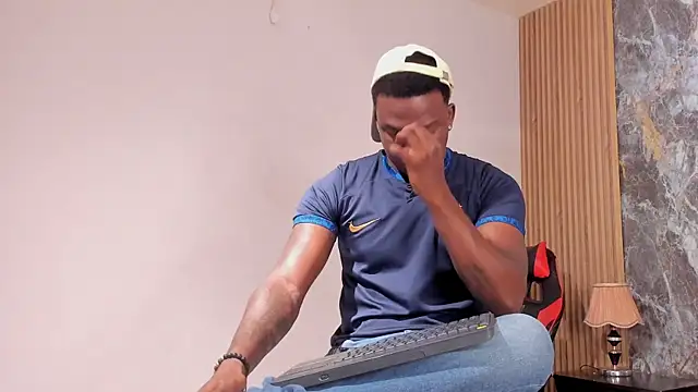 Snapshot of Troykhalil chatting on 09/09/25, 11:59 Troykhalil online show from 09/09/25, 11:59