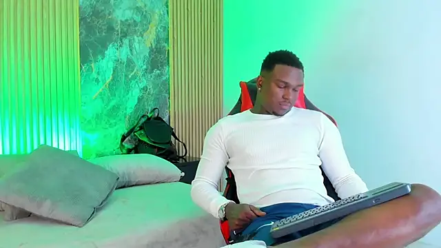 Snapshot of Troykhalil chatting on 09/24/25, 08:34 Troykhalil online show from 09/24/25, 08:34