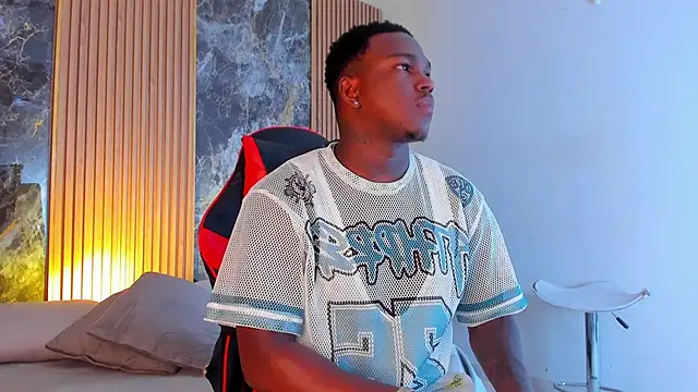 Snapshot of Troykhalil chatting on 10/26/25, 06:08 Troykhalil online show from 10/26/25, 06:08