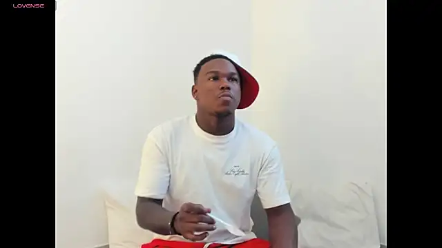 Snapshot of Troykhalil chatting on 11/06/25, 09:37 Troykhalil online show from 11/06/25, 09:37