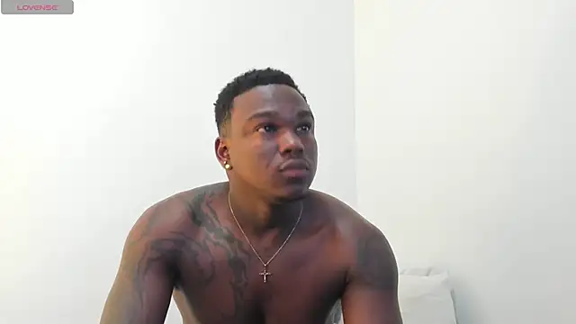 Snapshot of Troykhalil chatting on 11/14/25, 11:24 Troykhalil online show from 11/14/25, 11:24