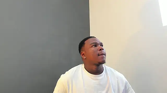 Snapshot of Troykhalil chatting on 12/05/25, 08:27 Troykhalil online show from 12/05/25, 08:27