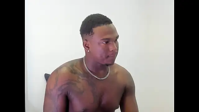 Snapshot of Troykhalil chatting on 02/17/26, 09:10 Troykhalil online show from 02/17/26, 09:10