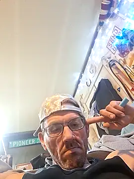 gettinit2wice online show from 12/19/25, 03:08