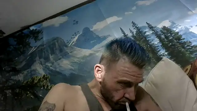 Snapshot of gettinit2wice chatting on 07/08/26, 01:43 gettinit2wice online show from 07/08/26, 01:43