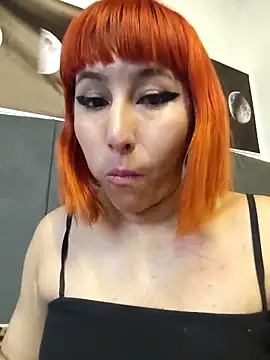 florecita9 online show from 10/20/25, 05:13