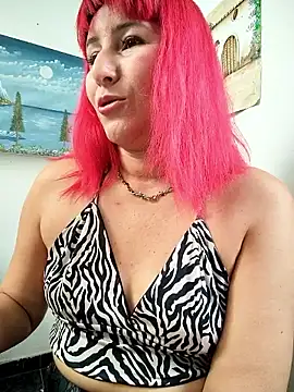 Snapshot of florecita9 chatting on 06/17/26, 05:25 florecita9 online show from 06/17/26, 05:25