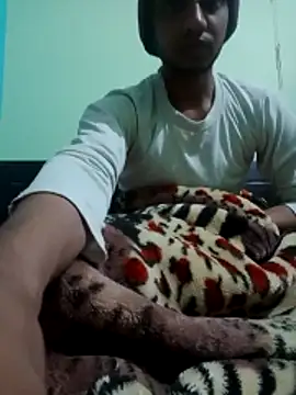 Snapshot of Maalsexy22 chatting on 12/19/25, 11:23 Maalsexy22 online show from 12/19/25, 11:23