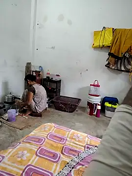 Snapshot of FeltedEuropium chatting on 10/31/25, 09:21 FeltedEuropium online show from 10/31/25, 09:21