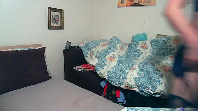 balkangirl1 online show from 12/14/25, 04:23