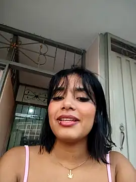 caro03x online show from 11/03/25, 10:21