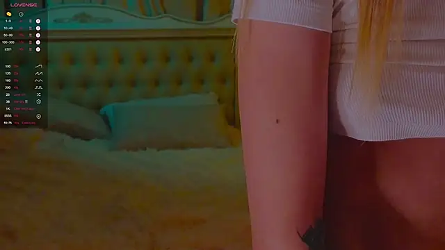 Snapshot of Saillise chatting on 12/21/24, 03:14 Saillise online show from 12/21/24, 03:14