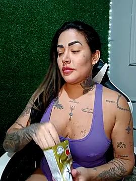 Snapshot of exquentadamay chatting on 10/13/25, 06:41 exquentadamay online show from 10/13/25, 06:41