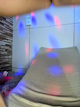 Snapshot of exquentadamay chatting on 11/20/25, 02:28 exquentadamay online show from 11/20/25, 02:28