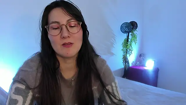 Elle Lee  online show from 01/06/25, 01:09