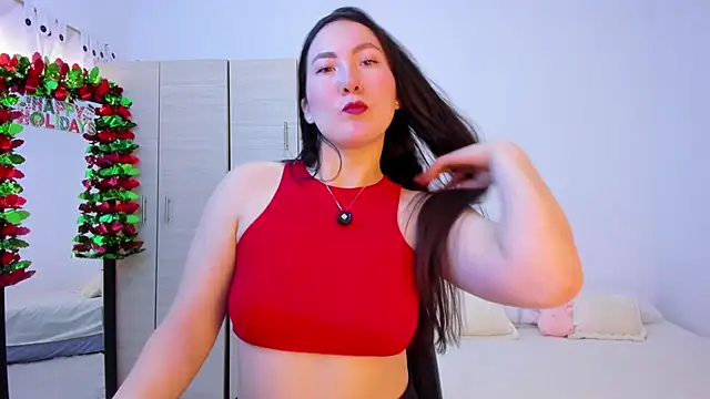 Elle Lee  online show from 12/01/25, 04:12