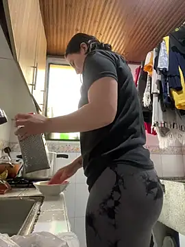 Elle Lee  online show from 02/16/26, 05:53