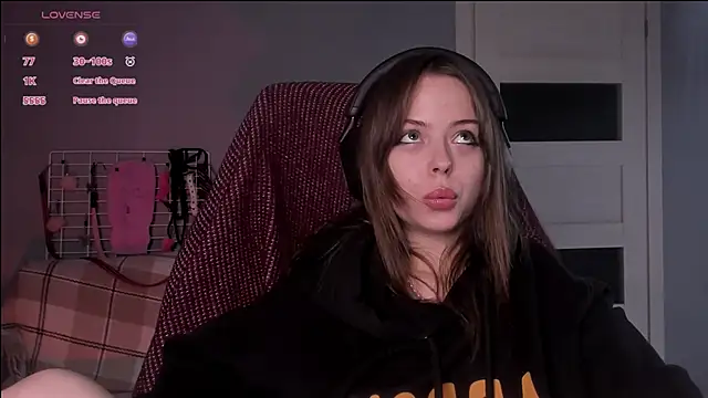 Snapshot of hype_meal_home chatting on 11/21/25, 08:40 hype meal home online show from 11/21/25, 08:40