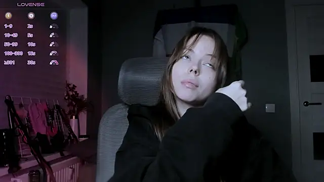 Snapshot of hype_meal_home chatting on 12/15/25, 10:47 hype meal home online show from 12/15/25, 10:47