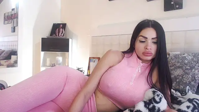 Snapshot of _Pamela_doll chatting on 02/20/25, 08:36 Pamela doll online show from 02/20/25, 08:36