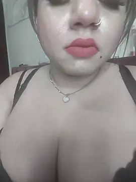 Snapshot of Ta_sonia_07 chatting on 03/28/26, 05:45 Ta sonia 07 online show from 03/28/26, 05:45